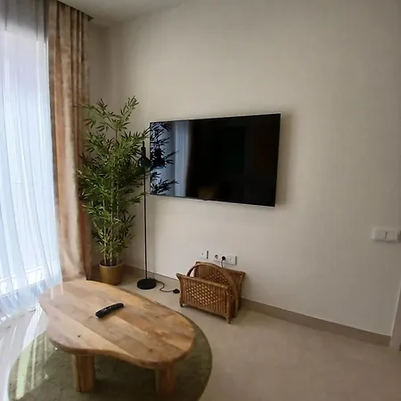 Apartment Antika 2a *