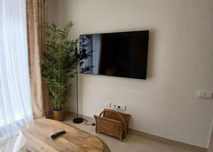 Appartement Antika 2a *